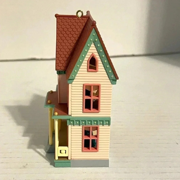 Hallmark 1996 Ornament Victorian Painted Lady #13 Nostalgic Houses And Shops - Picture 6 of 9
